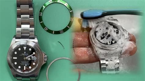 remove rolex submariner insert|how to remove rolex bezel.